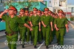 Phong hàm thiếu úy đúng pháp luật ?