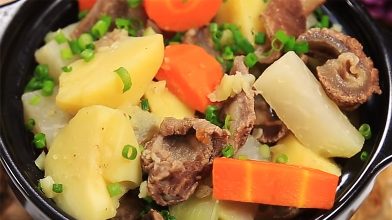Cách nấu bò hầm thơm ngon đơn giản cho cả gia đình