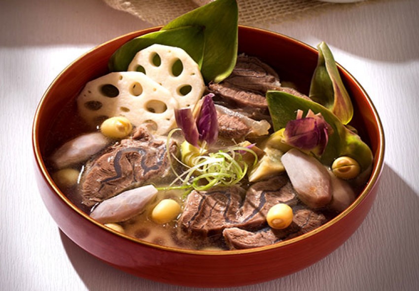 Bắp bò nấu gì ngon? Những món ngon từ bắp bò hấp dẫn dễ làm tại nhà