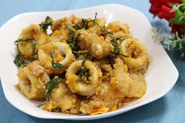 Những món ăn ngon từ trứng muối hấp dẫn, dễ làm tại nhà