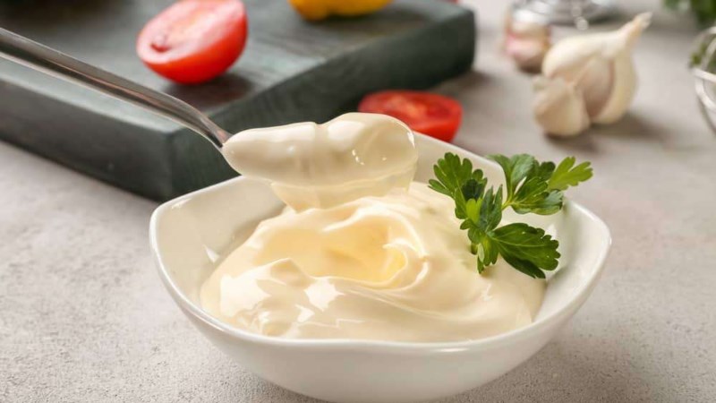 Sốt mayonnaise là gì? Ăn sốt mayonnaise có bị béo hay không?