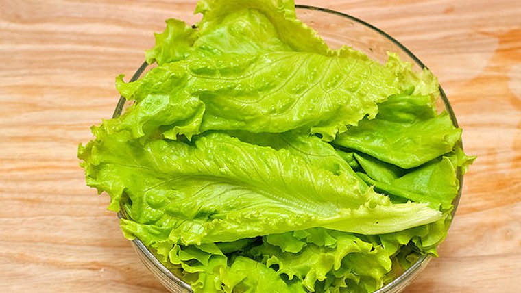 Sau sinh con ăn rau gì để nhiều sữa?