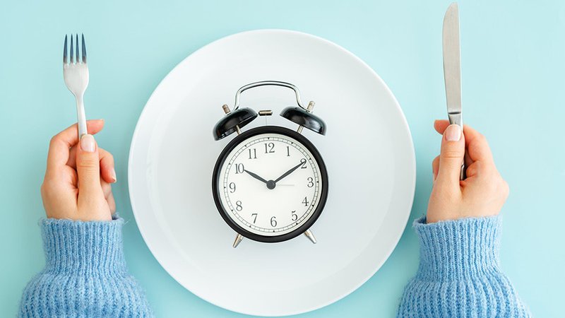 Nhịn ăn ngắt quãng giúp bạn giảm cân được hay không?