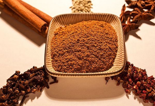 Ngũ vị hương là gì? Ngũ vị hương gồm những gì?