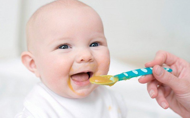 Có nhất thiết phải dùng bột ăn dặm cho trẻ không ?