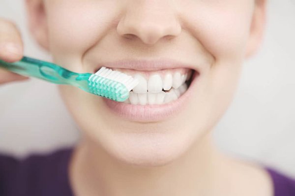Nên đánh răng sau ăn trong thời gian bao lâu?