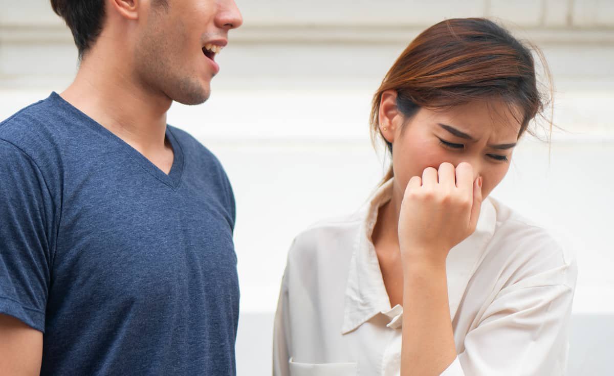 Mùi cơ thể tiết lộ gì về sức khỏe của bạn?