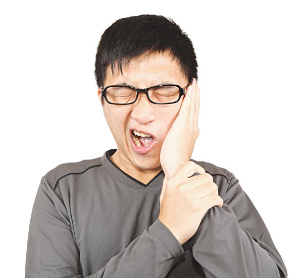 Mách bạn biện pháp khắc phục tại nhà khi bị áp xe răng