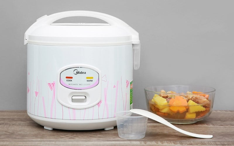 Top 4 mẫu nồi cơm điện có nắp gài thương hiệu Midea dưới 1 triệu