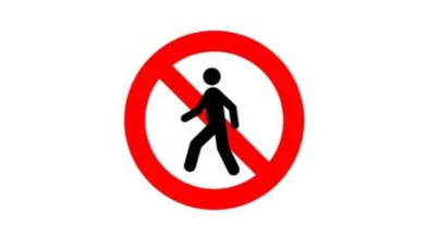 Tự ý dịch chuyển biển báo giao thông bị sao không?
