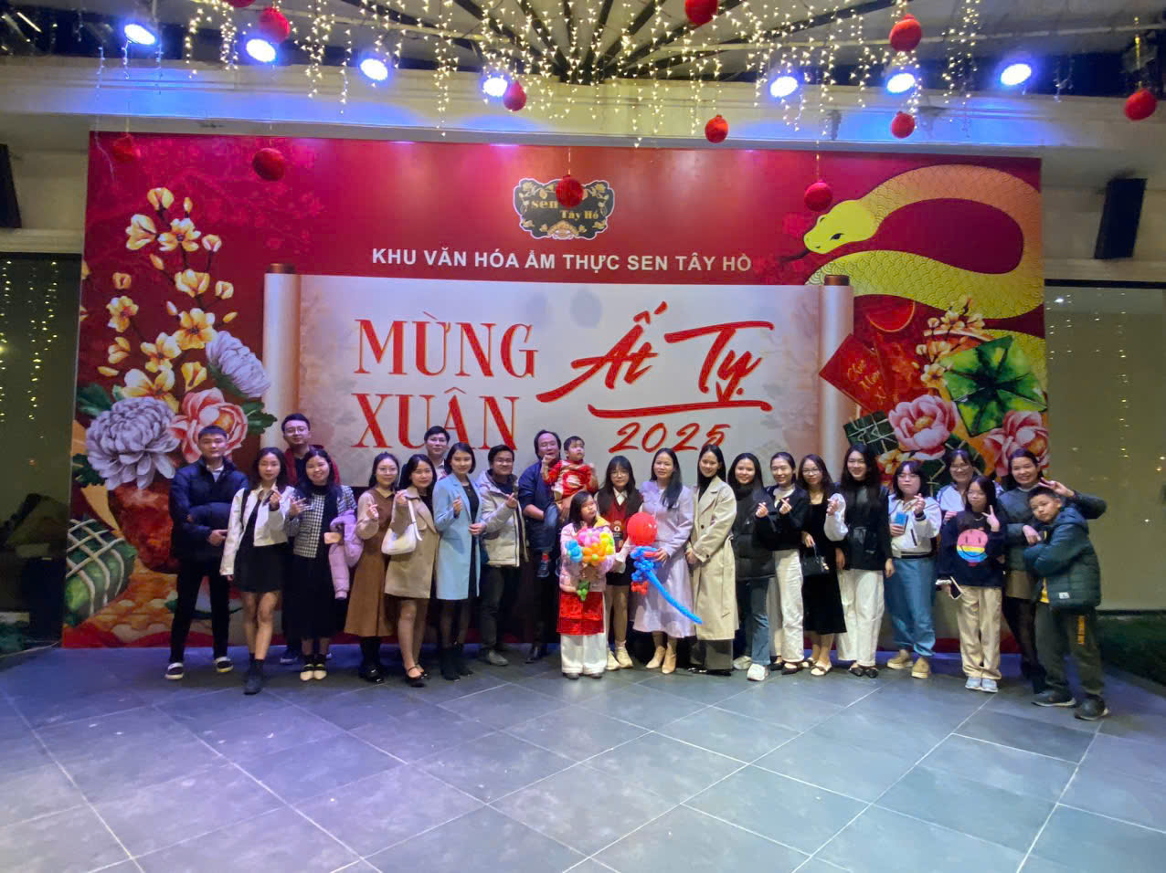 Chào xuân Ất Tỵ năm 2025 một năm mới nhiều hi vọng!