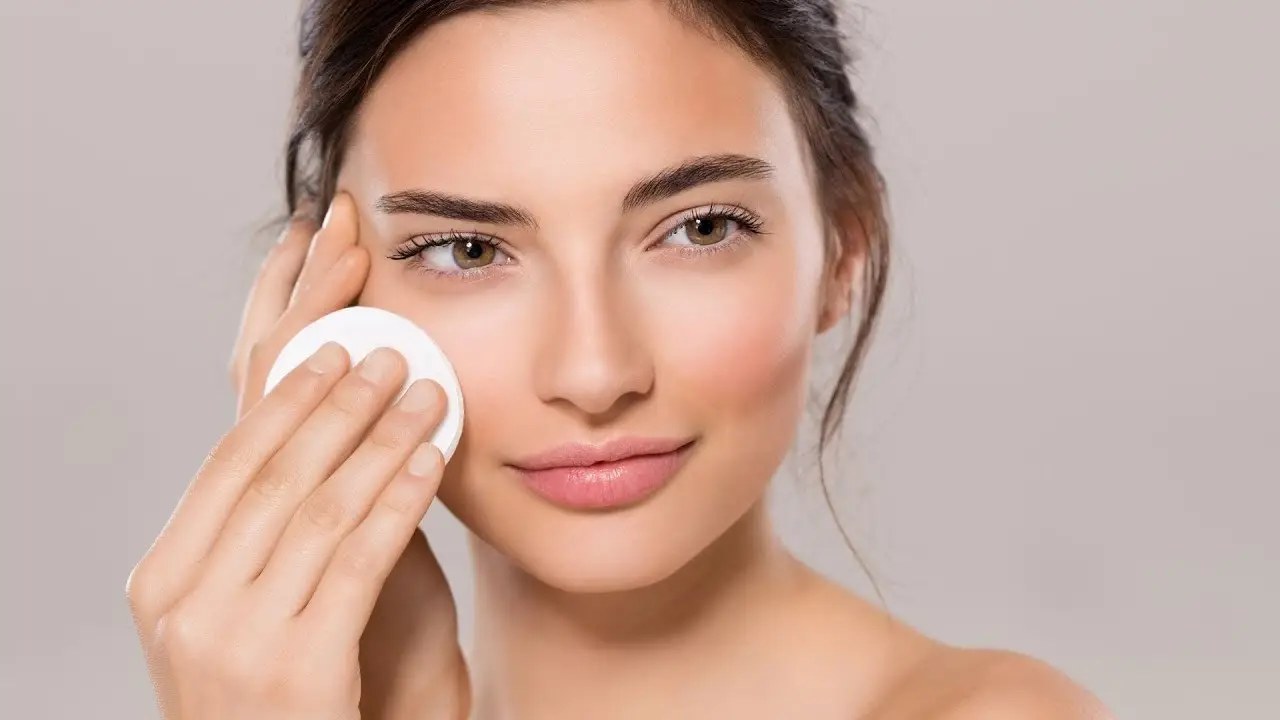 AHA là gì? Giải mã bí mật cho làn da rạng rỡ