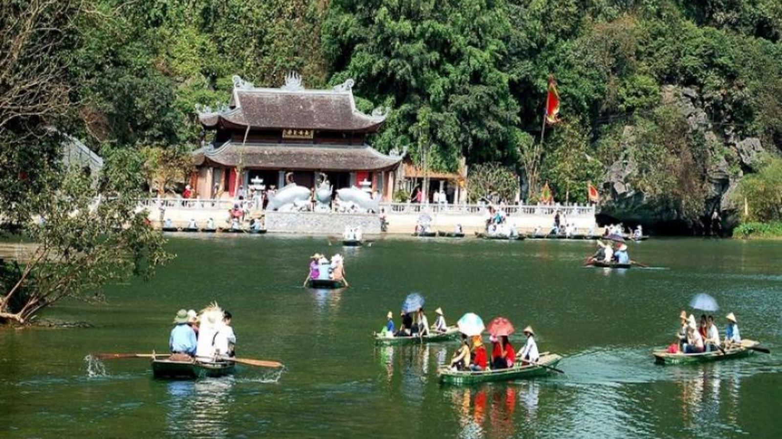 Đi đò Chùa Hương 2026 bị lái đò "vòi vĩnh" thêm tiền: Hành khách cần làm gì đúng luật?