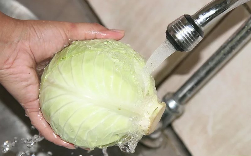 Cách luộc rau bắp cải ngon và giòn thơm xanh mướt không bị vụn