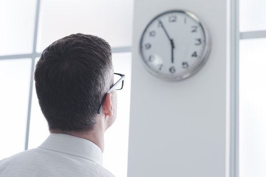 Mẹo giúp bạn ngủ lại sau khi thức giấc
