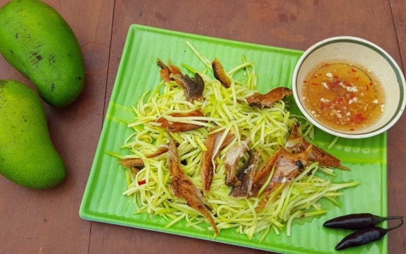 Cách làm gỏi xoài thanh mát, thơm ngon, hấp dẫn dễ làm tại nhà