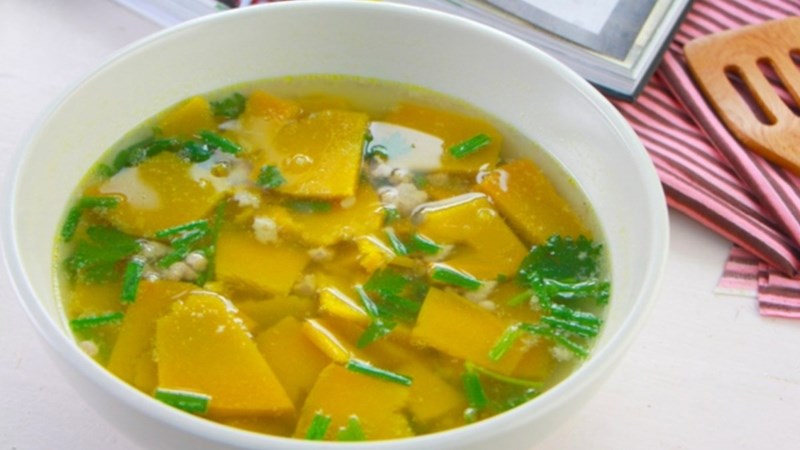 Cách nấu canh bí đỏ thanh đạm nên có trong bữa cơm gia đình