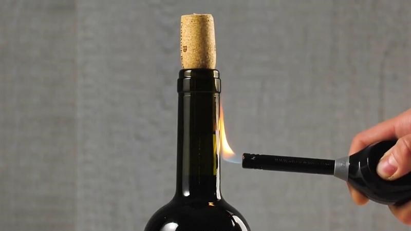 Cách mở, khui rượu vang đúng cách, đơn giản, dễ thực hiện tại nhà