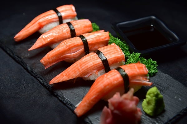 Tổng hợp các cách làm sushi cuộn hấp dẫn, dễ ăn đơn giản tại nhà