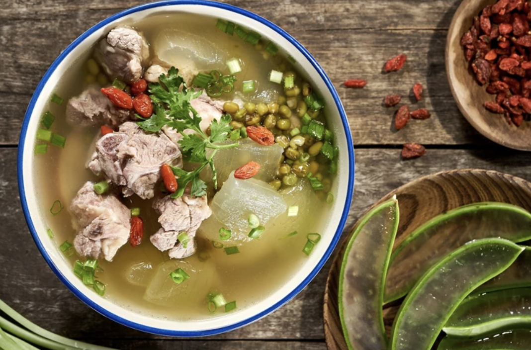 Cách nấu canh sườn thơm ngọt tự nhiên hấp dẫn, ai cũng làm được