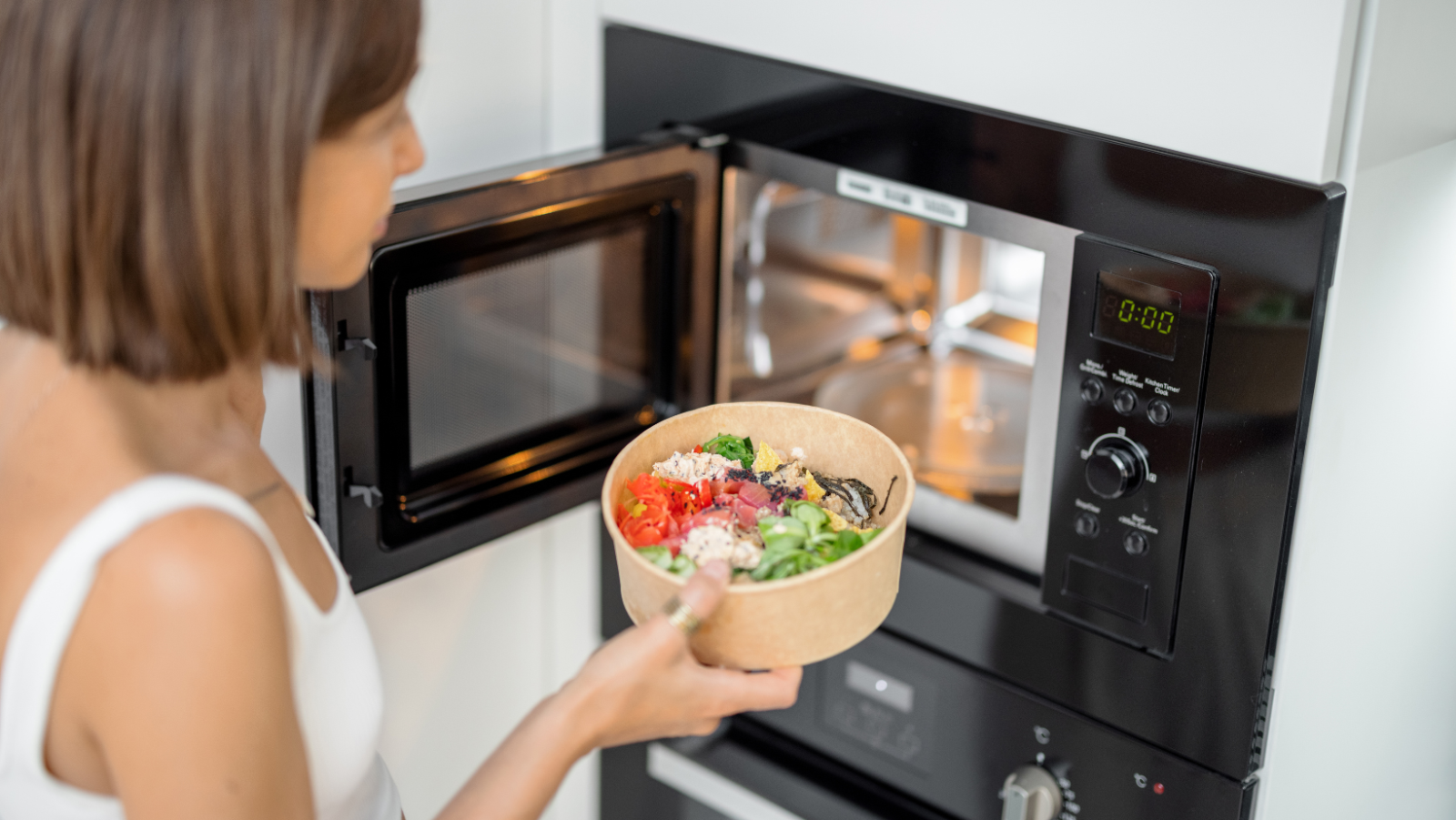 Cách hấp đồ ăn bằng lò vi sóng đơn giản, tiện ích