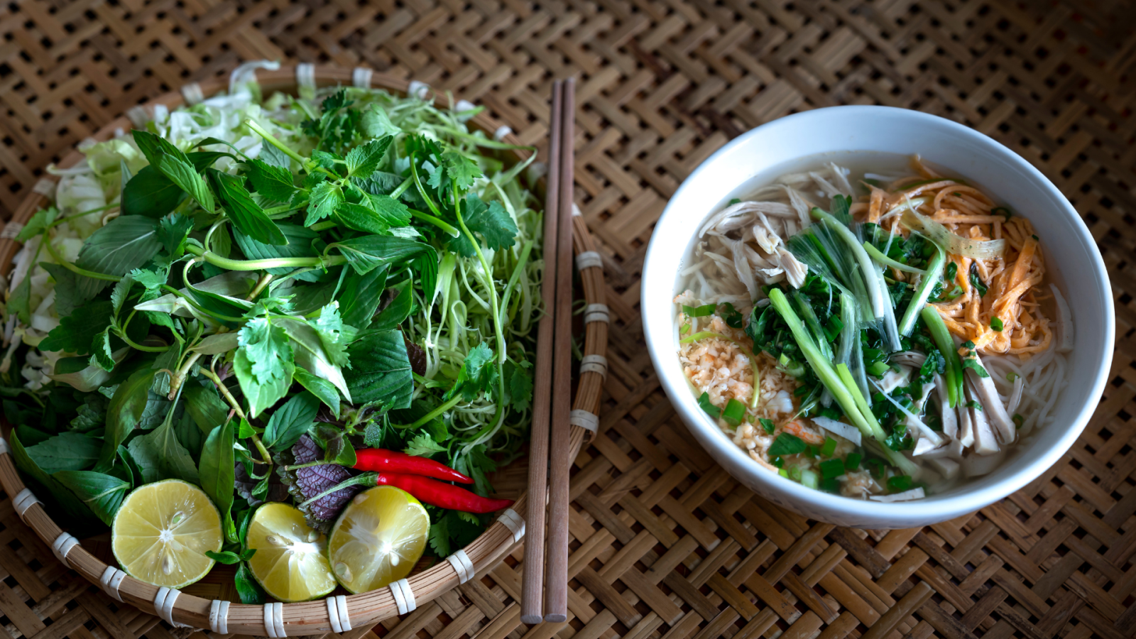 Thuyết minh về món bún thang chọn lọc hay nhất, đạt điểm cao