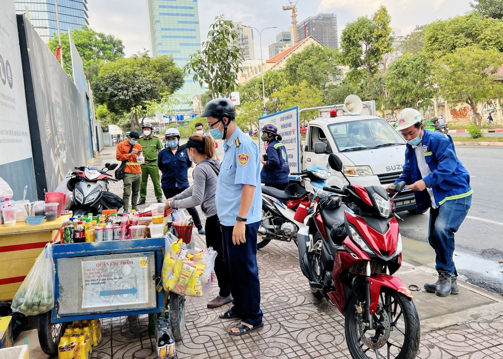 Quy định tịch thu hàng rong