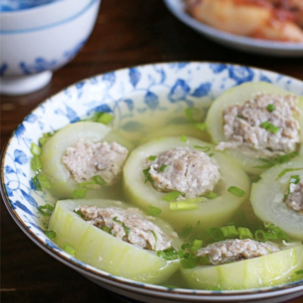 Cách nấu canh bí đao thanh mát, ngon đơn giản cho bữa cơm gia đình