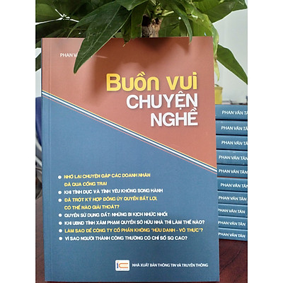 Sách Buồn vui chuyện nghề (Phan Văn Tân)