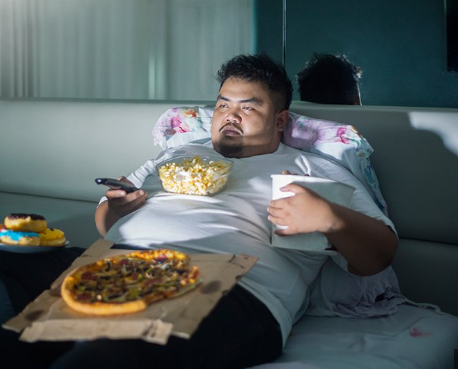 Ăn khuya có gây nguy hại sức khỏe không?