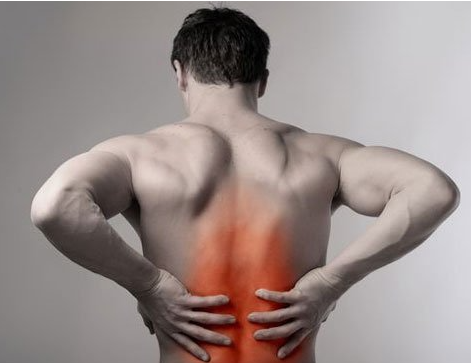 Đang tập thể dục bị đau cơ, đau lưng có nên tập tiếp?