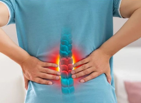 Đang tập thể dục bị đau cơ, đau lưng có nên tập tiếp?