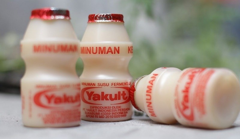 Sữa yakult bao nhiêu calo? Uống yakult có giảm cân hay không?
