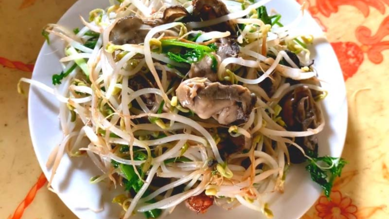 Hàu xào gì ngon? Tổng hợp các cách xào hàu ngon hấp dẫn dễ làm tại nhà