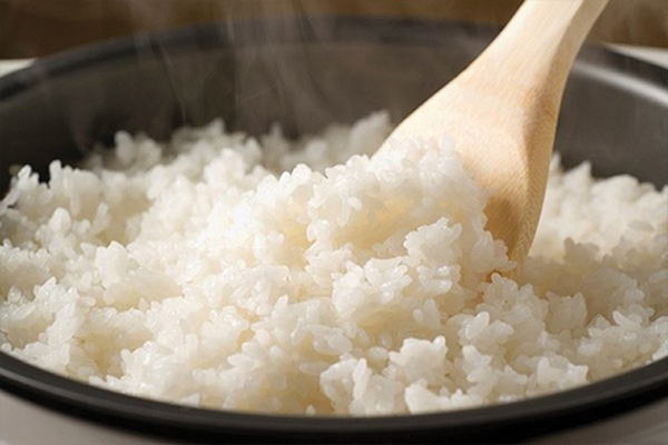 Mách bạn cách bảo quản cơm nguội đúng, đảm bảo an toàn thực phẩm