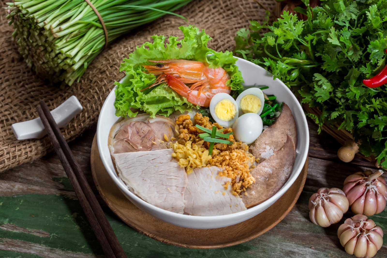 Bún làm từ gì, bún bao nhiêu calo?