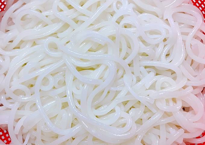 Cách làm bún tươi tại nhà đơn giản, không cần dùng máy