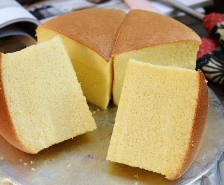 Cách làm bánh bông lan bằng nồi cơm điện đơn giản tại nhà