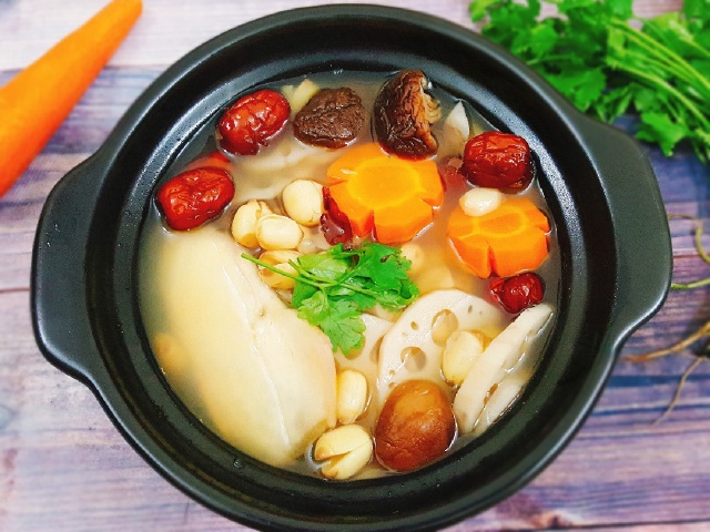 Củ sen nấu gì ngon? Các món ngon từ củ sen bổ dưỡng dễ làm tại nhà