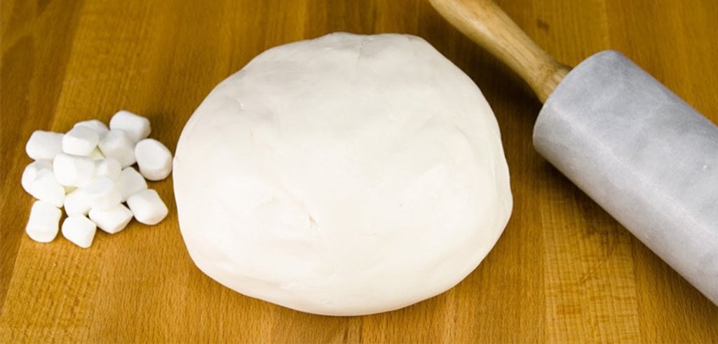 Fondant là gì? Cách làm fondant ngon, đơn giản tại nhà