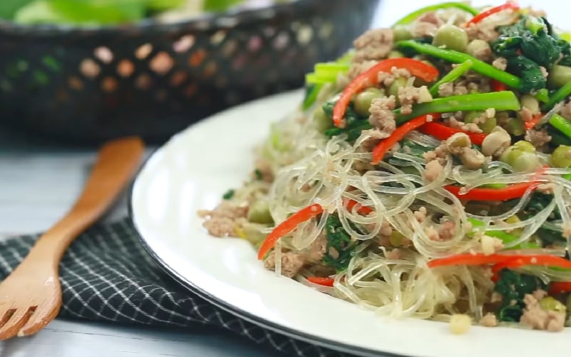 Mách bạn 9 cách làm món miến trộn ngon hấp dẫn cho bữa sáng đủ chất