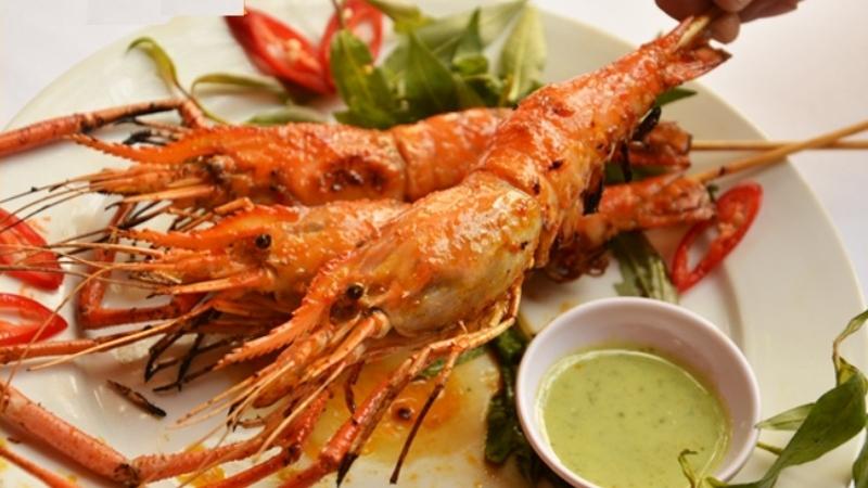 Tôm càng xanh nướng sa tế
