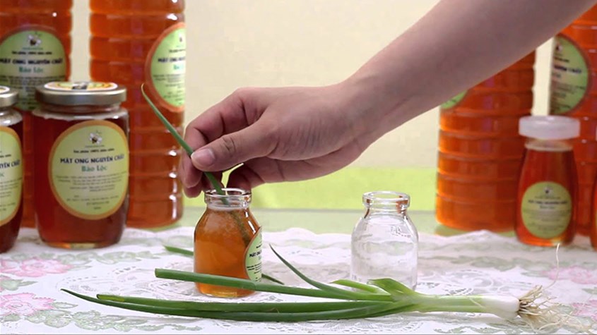 Cách nhận biết mật ong thật, giả và cách bảo quản mật ong