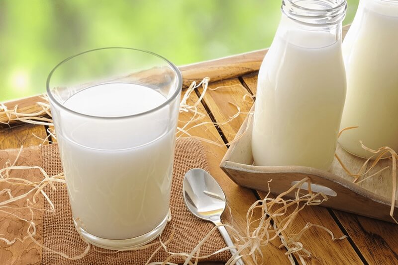 Rửa mặt bằng sữa tươi không đường có tác dụng như thế nào?
