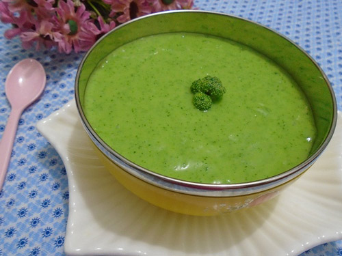 Chế độ dinh dưỡng dành cho bé 8 tháng