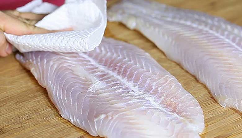 Làm thế nào để chiên đồ ăn không bị bắn dầu
