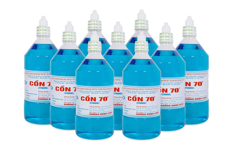 Cồn 70 độ bắn vào mắt có sao không? Cách xử lý