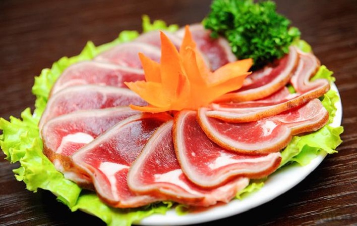 Tuyệt chiêu khử mùi hôi các loại thịt chị em nên biết