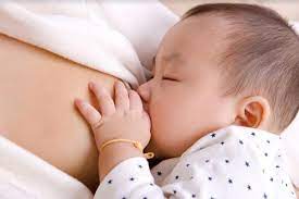 Cha mẹ cần làm gì khi trẻ sơ sinh không dung nạp lactose