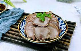 Cách chọn mua và cách luộc lưỡi heo giòn ngon cực đơn giản tại nhà